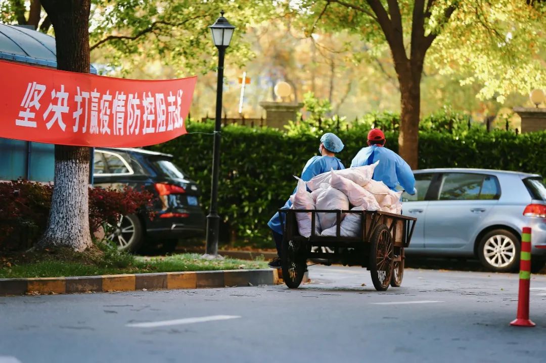 上海人的“抱团自救”：为什么社区团购如此高效？